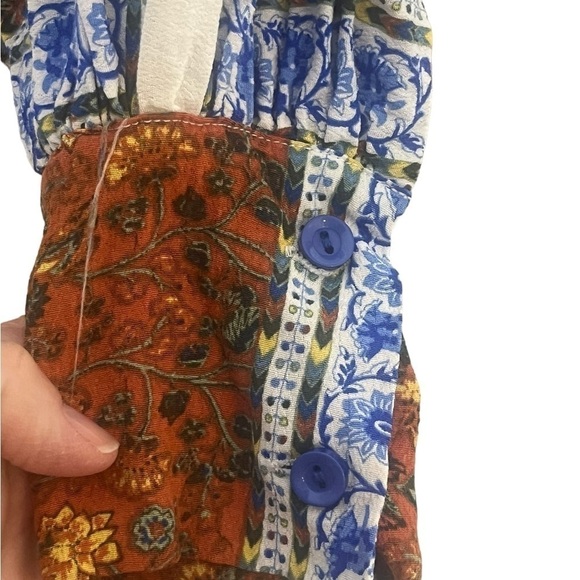 LINE+DOT Camellia Peasant Blouse - Picture 3 of 6